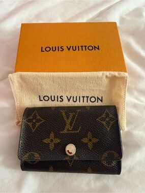 Authentic Louis Vuitton Monogram Canvas 6 Key & Card Holder
